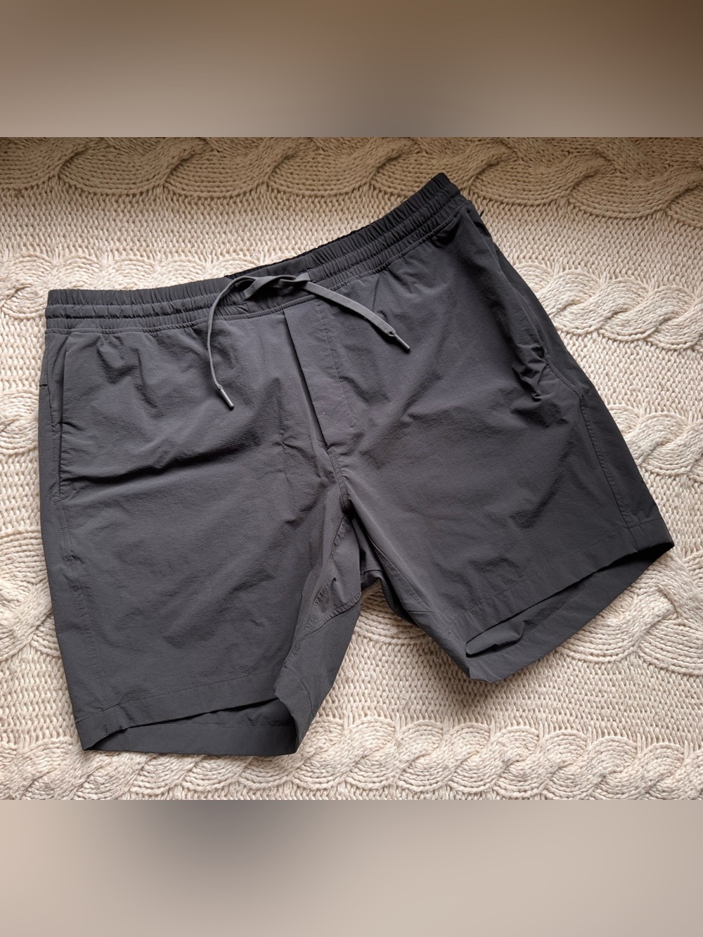 lululemon Bowline Men’s XXL Charcoal Gray Athletic Drawstring Shorts